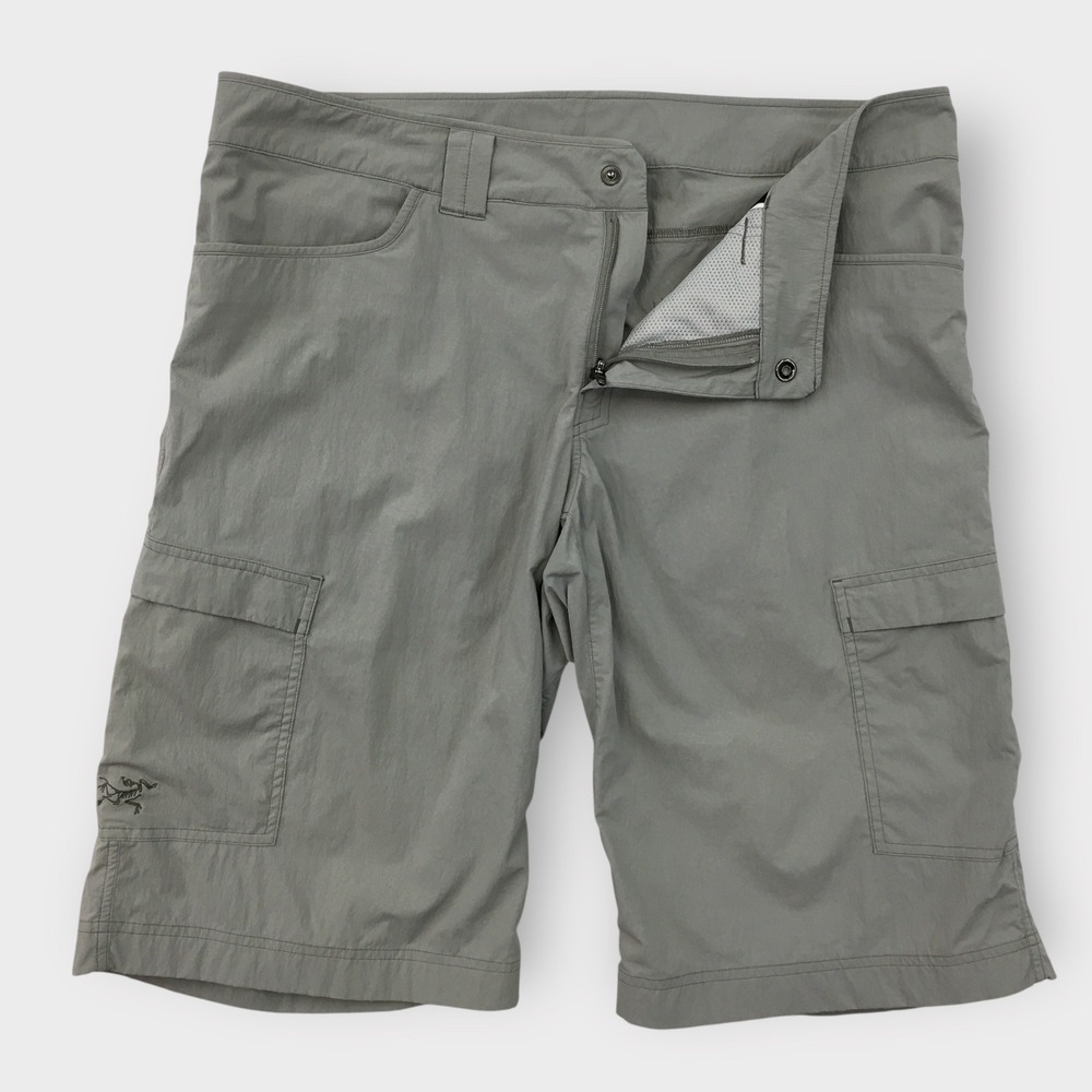 Arcteryx Mens Gray Lightweight Cargo Shorts Hiking Casual Outdoors Waist 38